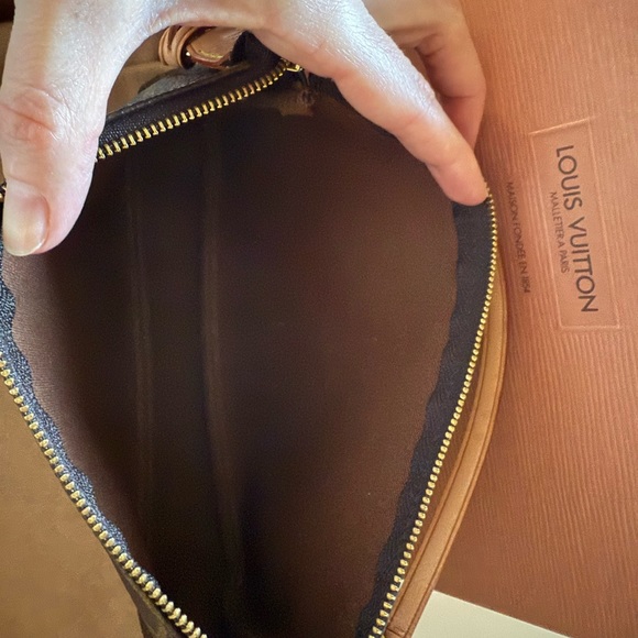 Louis Vuitton Monogram Bag - Picture 5 of 11